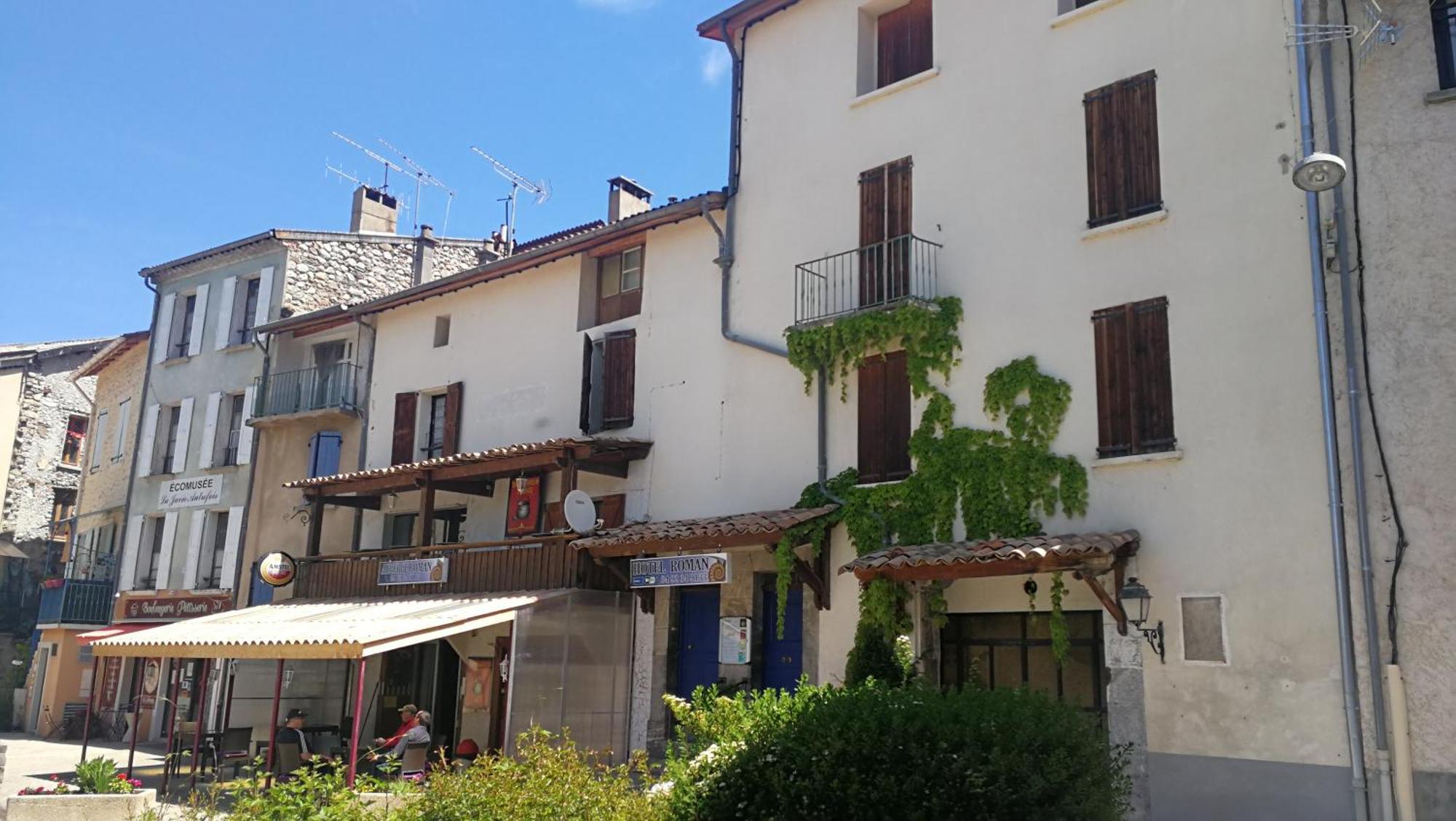 Auberge Roman La Javie Bagian luar foto